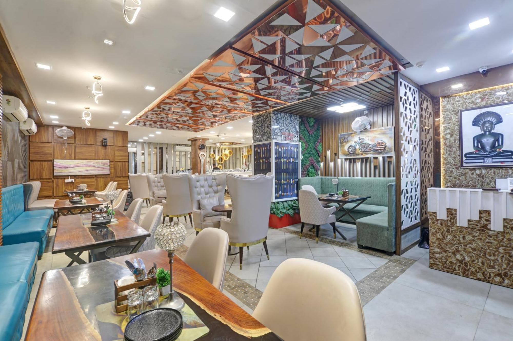 Status By Hotel The Emporio กาเซียบัด ภายนอก รูปภาพ