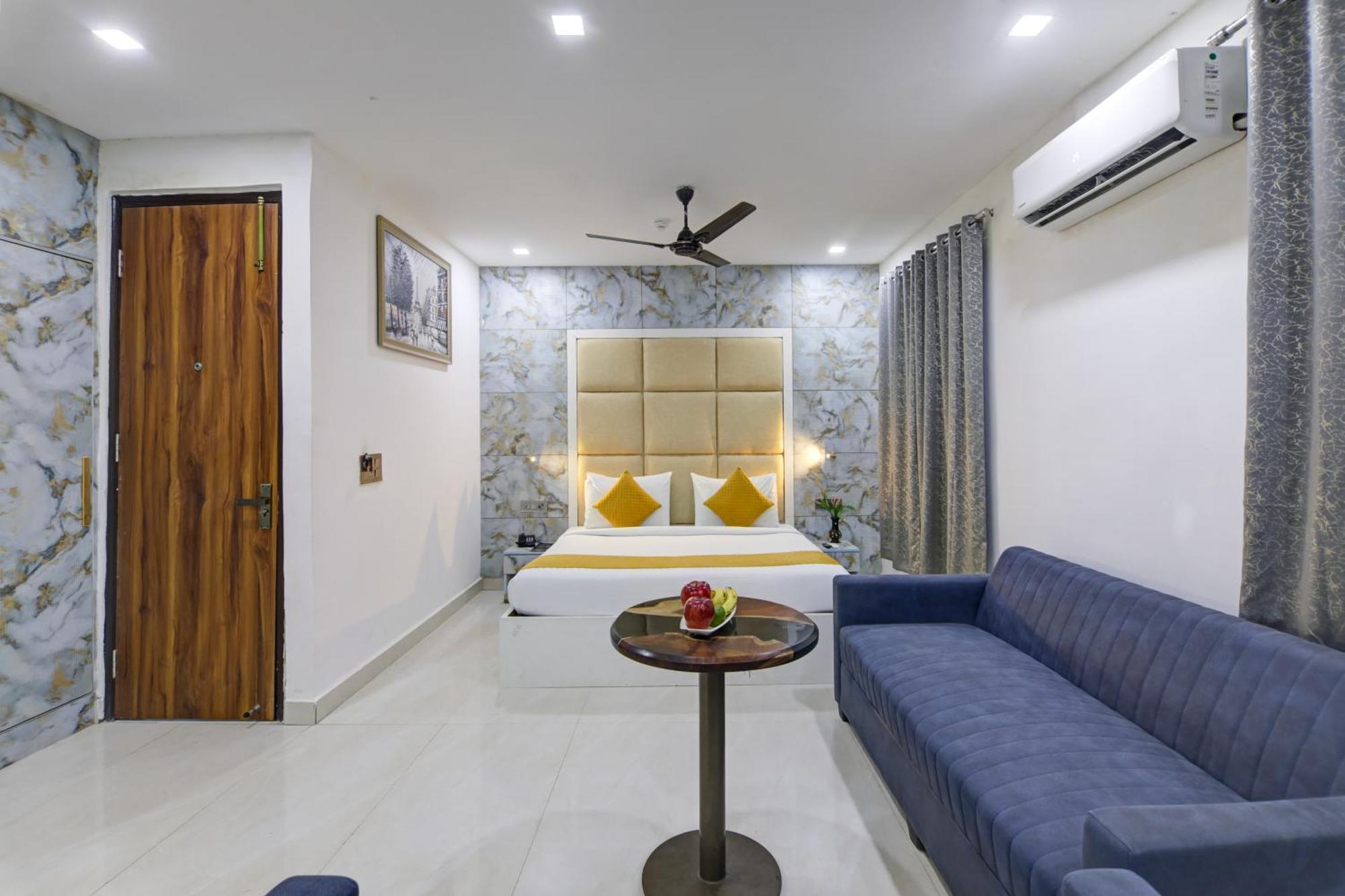 Status By Hotel The Emporio กาเซียบัด ภายนอก รูปภาพ