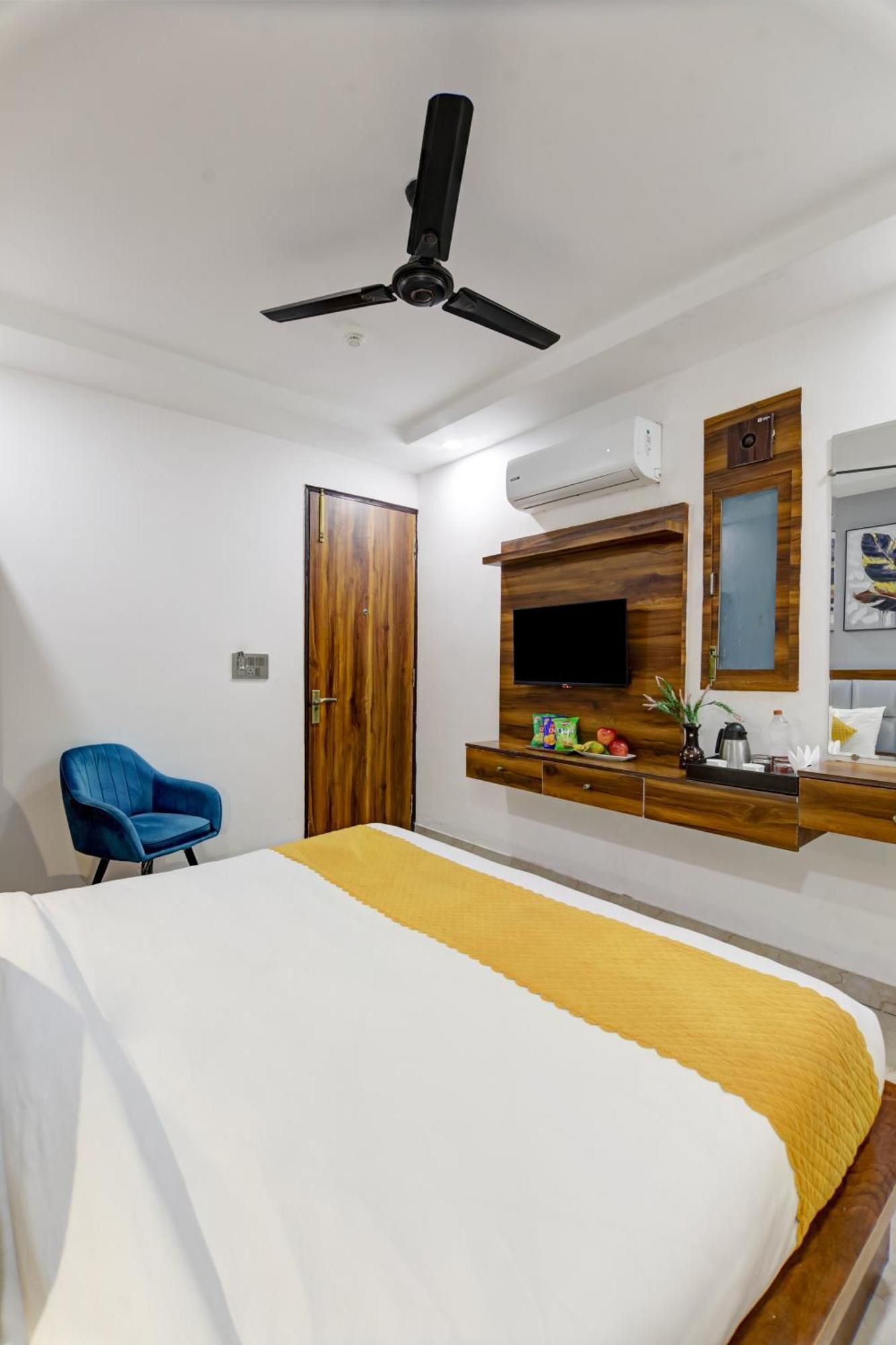 Status By Hotel The Emporio กาเซียบัด ภายนอก รูปภาพ