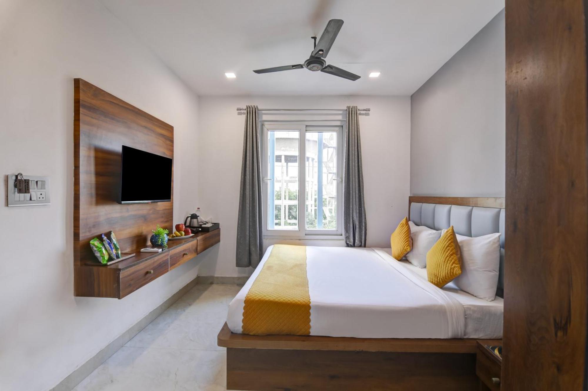 Status By Hotel The Emporio กาเซียบัด ภายนอก รูปภาพ