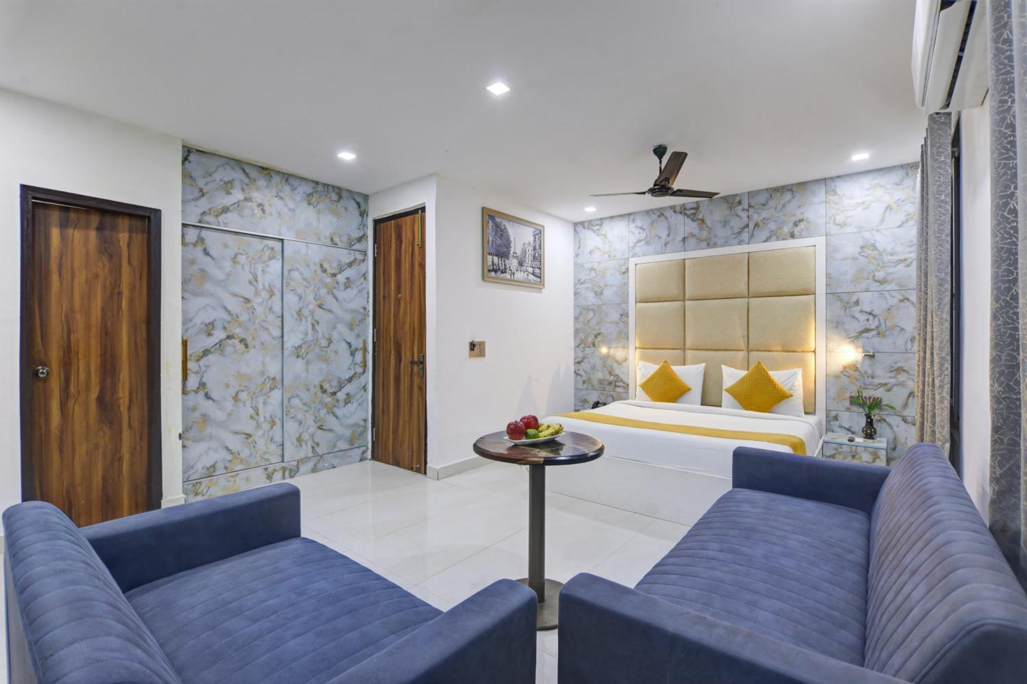 Status By Hotel The Emporio กาเซียบัด ภายนอก รูปภาพ