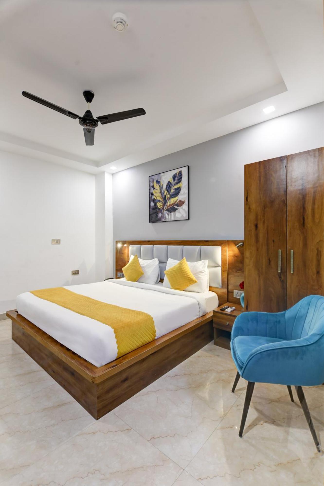 Status By Hotel The Emporio กาเซียบัด ภายนอก รูปภาพ